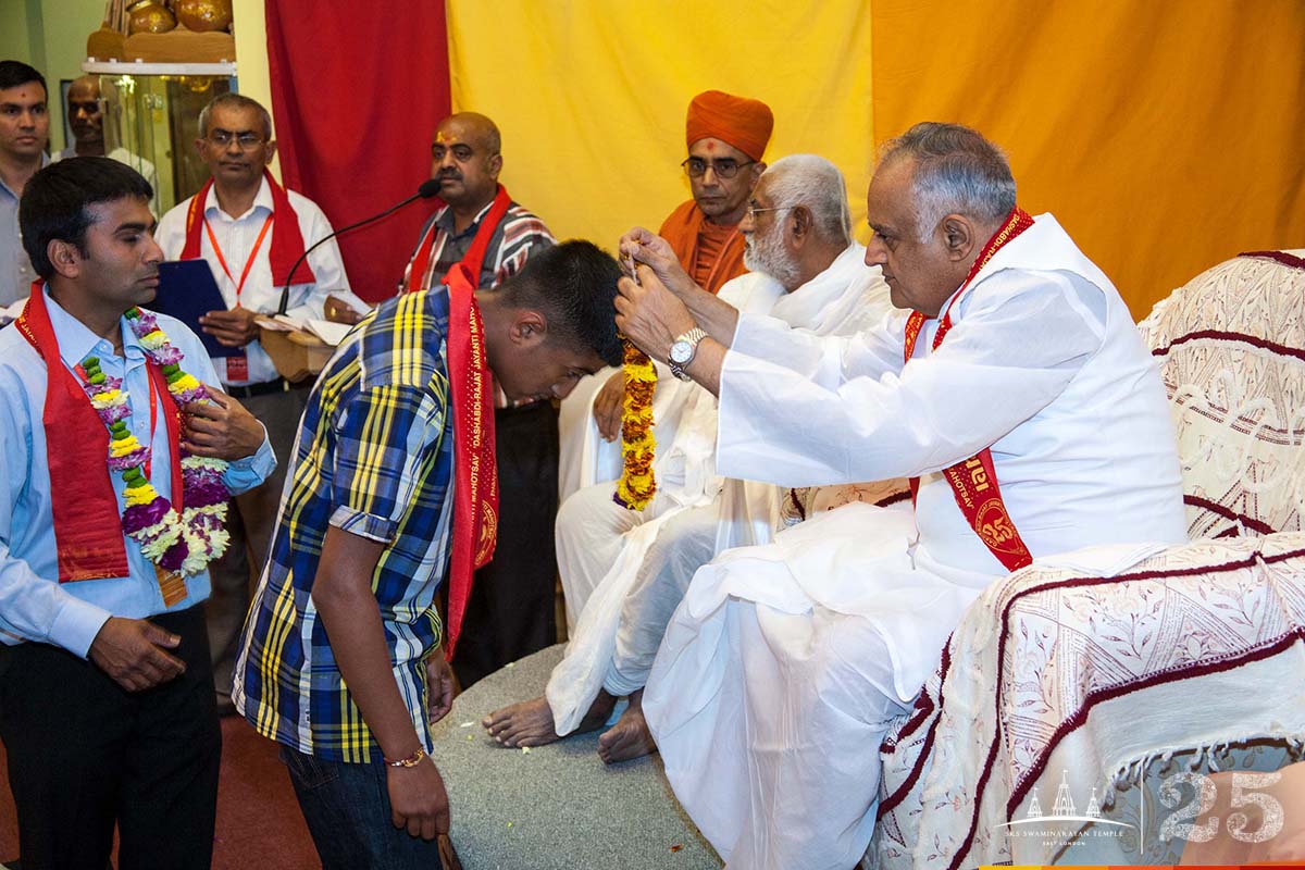 ©1987-2017 SKS Swaminarayan Temple East London